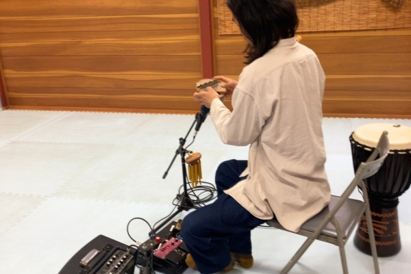 Music Yoga 純二さんの演奏