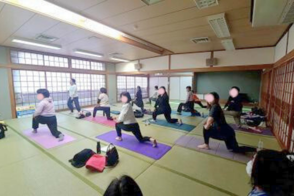 コープおおいたヨガクラスの様子