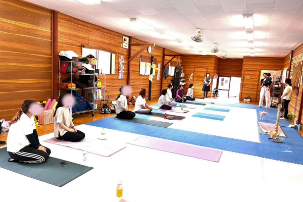 フレミズヨガの様子