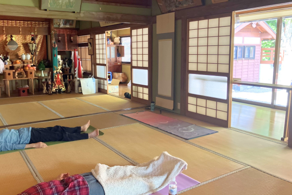 神社ヨガ