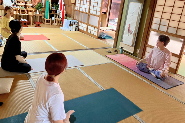 神社ヨガ