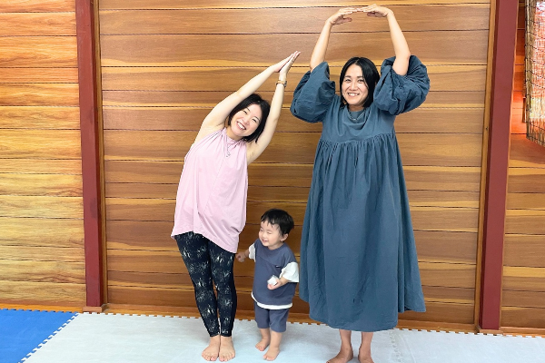 親子で楽しくサウンドヨガ